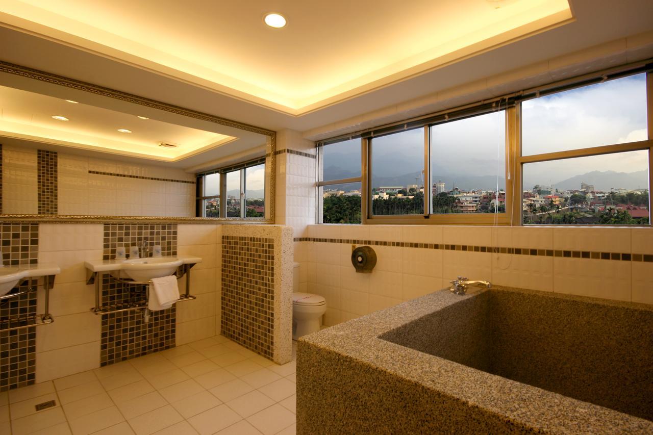 Mountain Fish Water Hotel Чичи Номер фото