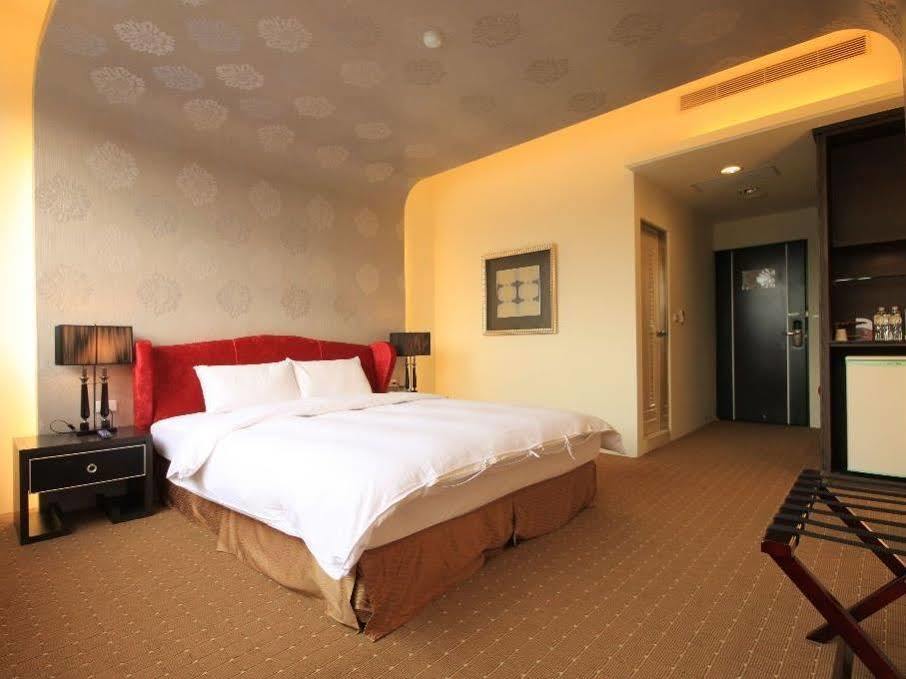Mountain Fish Water Hotel Чичи Экстерьер фото